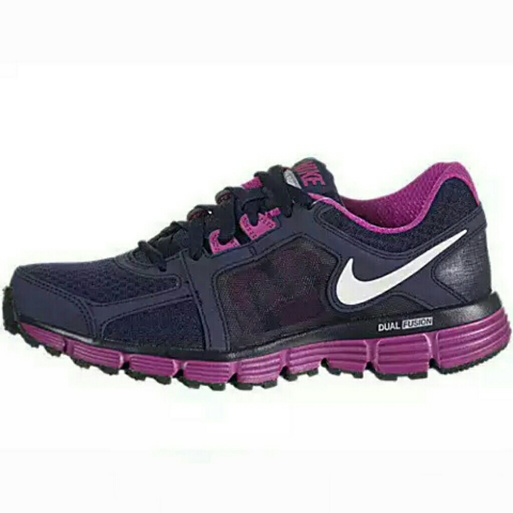 Nike Dual Fusion ST2